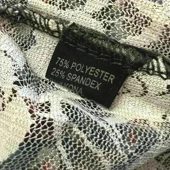 Sheer floral lacy leggings bundle - Picture 7 of 11